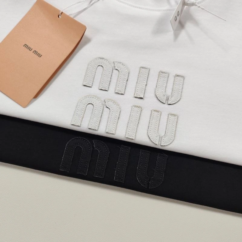 Miu Miu T-Shirts Chic 162448
