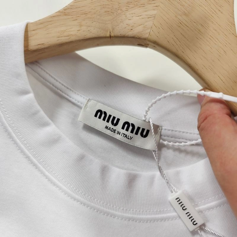 Miu Miu T-Shirts Chic 162448