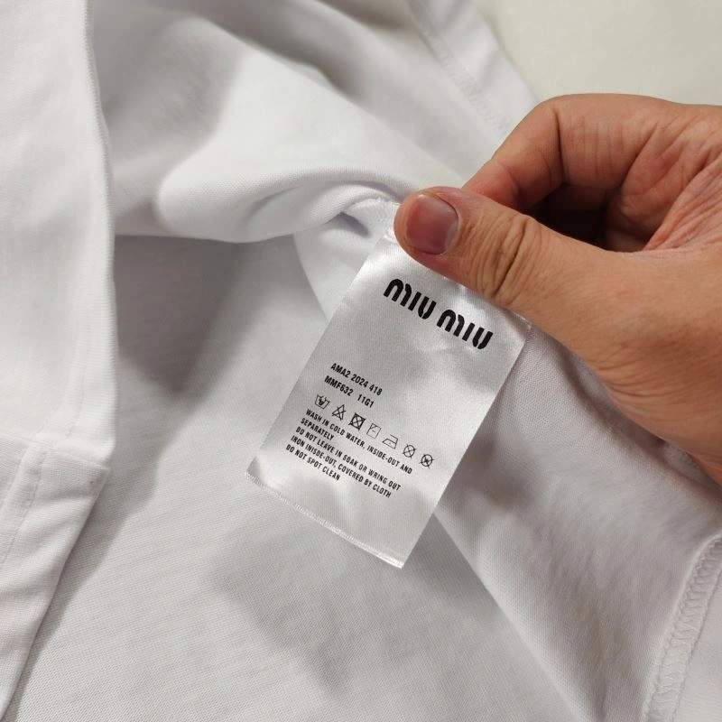 Miu Miu T-Shirts Chic 162448