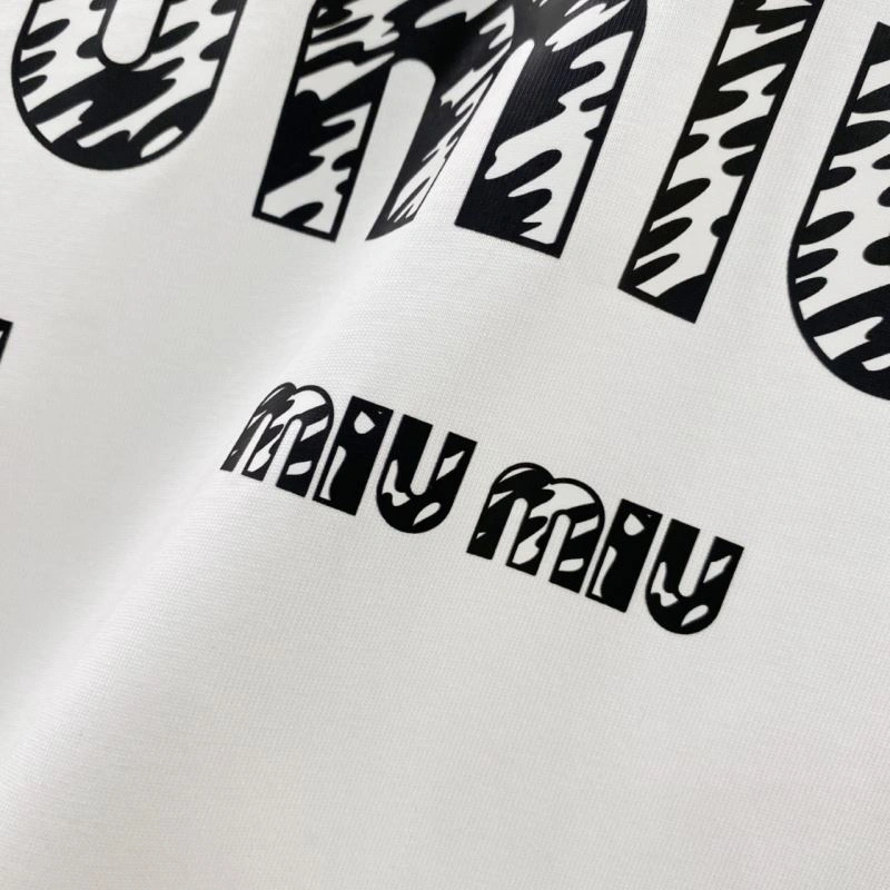 Miu Miu T-Shirts Youthful 161366