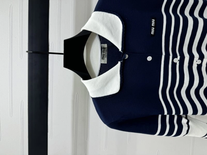 Miu Miu T-Shirts Lightweight 151142