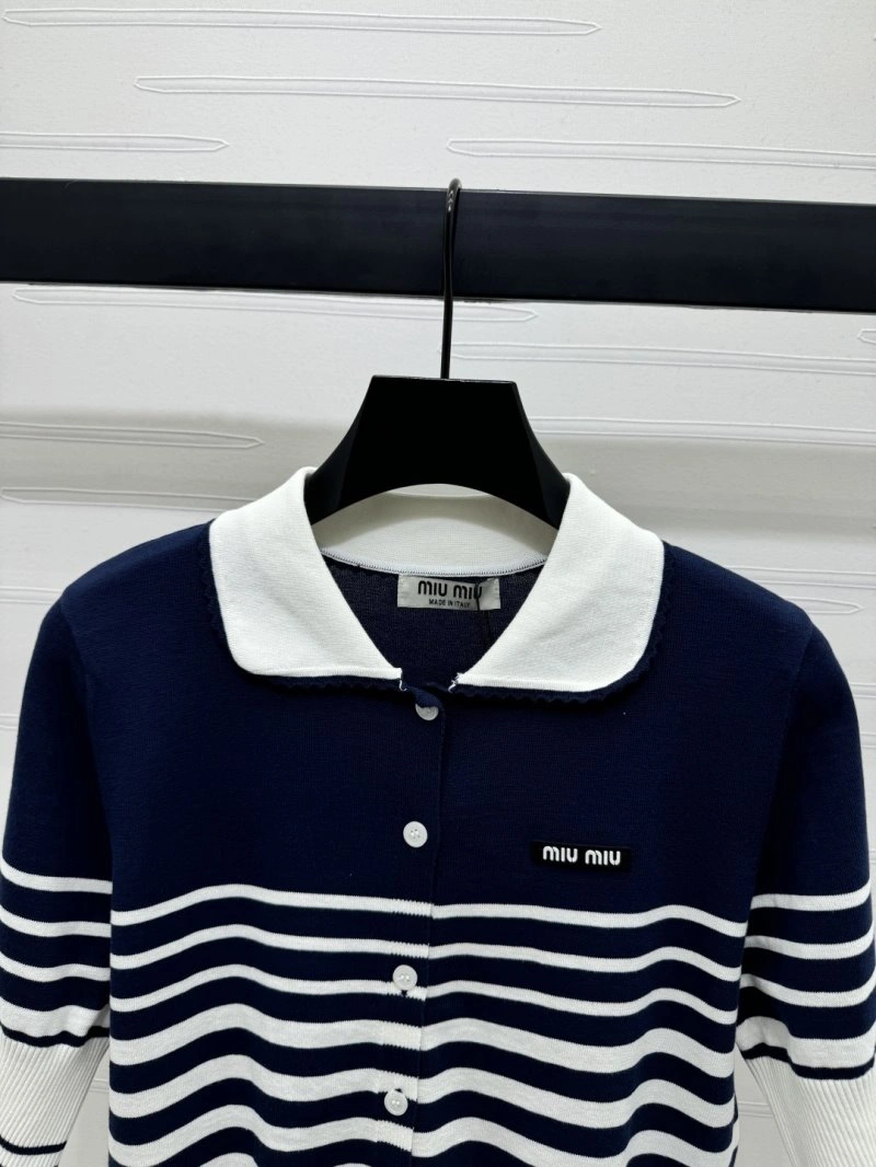Miu Miu T-Shirts Lightweight 151142