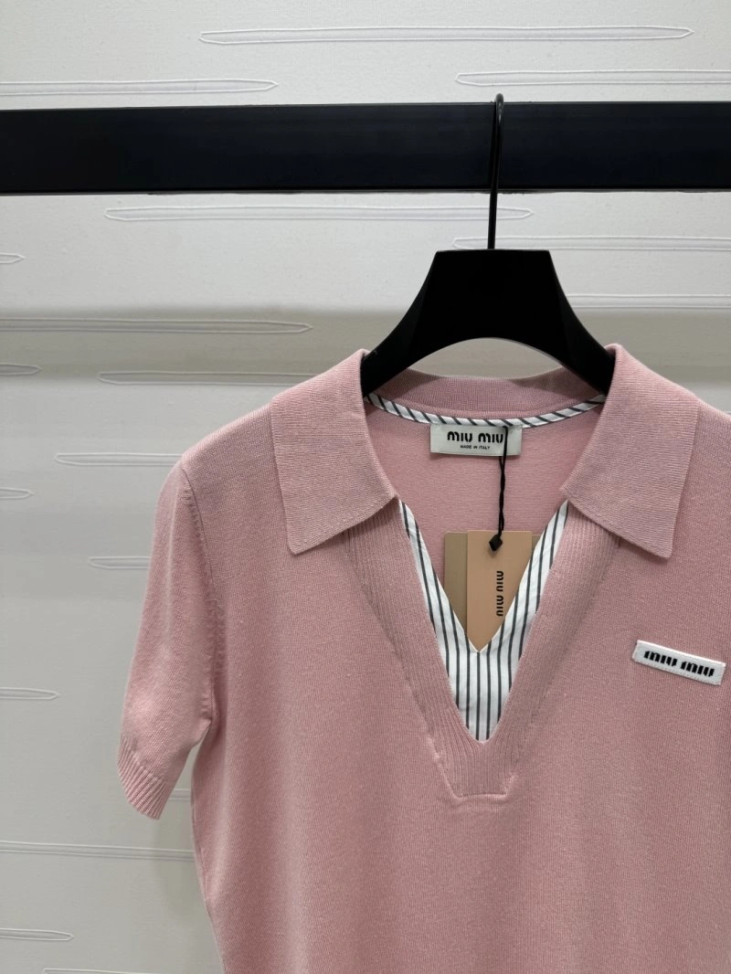 Miu Miu T-Shirts Resilient 151101