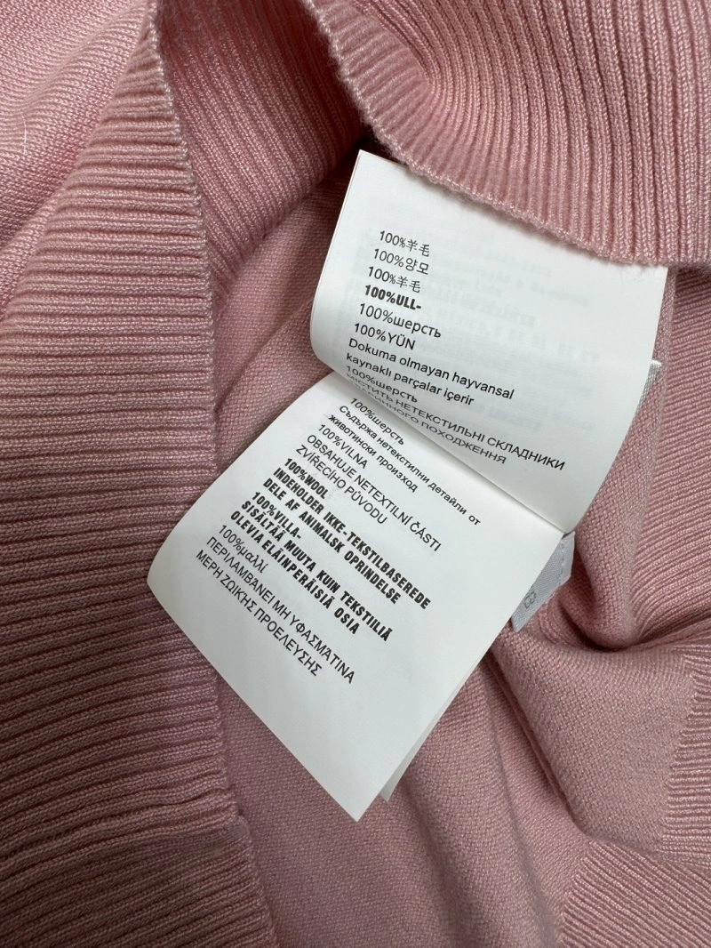 Miu Miu T-Shirts Resilient 151101