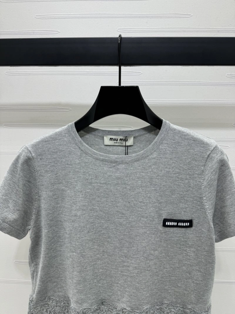 Versatile Miu Miu T-Shirts 151086