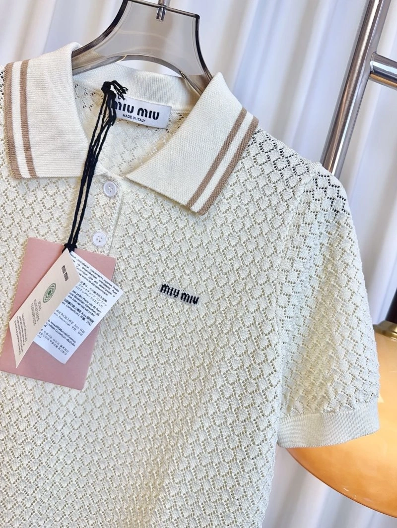 Miu Miu T-Shirts Resilient 151082