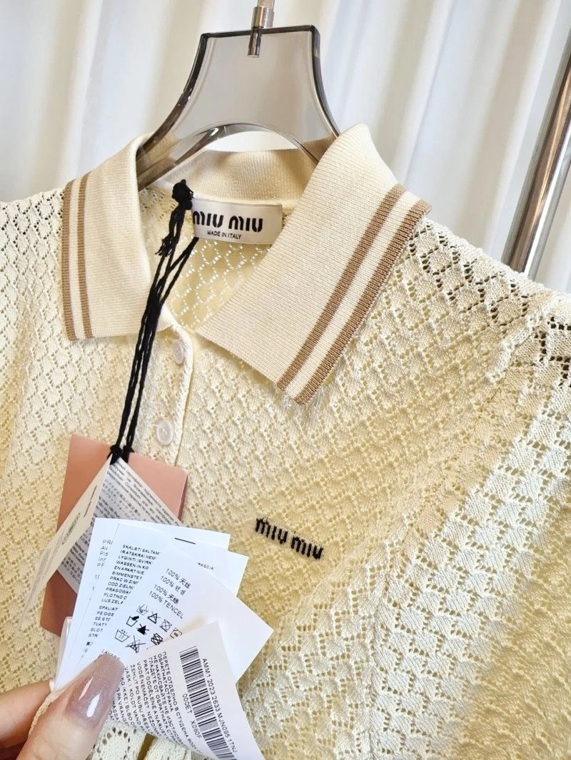 Miu Miu T-Shirts Resilient 151082