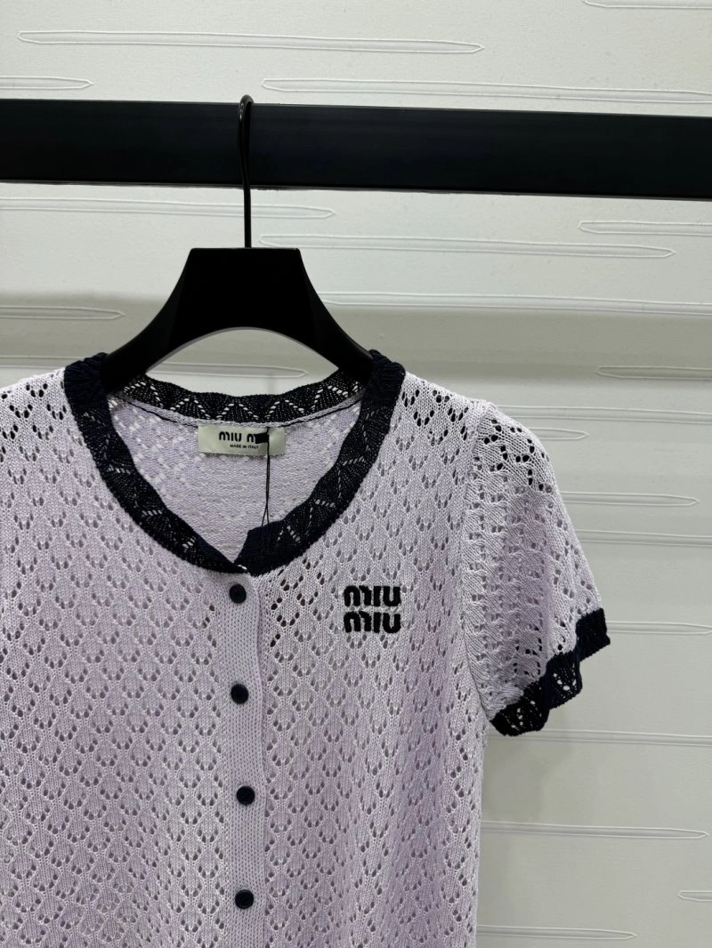 Miu Miu T-Shirts Lightweight 151085