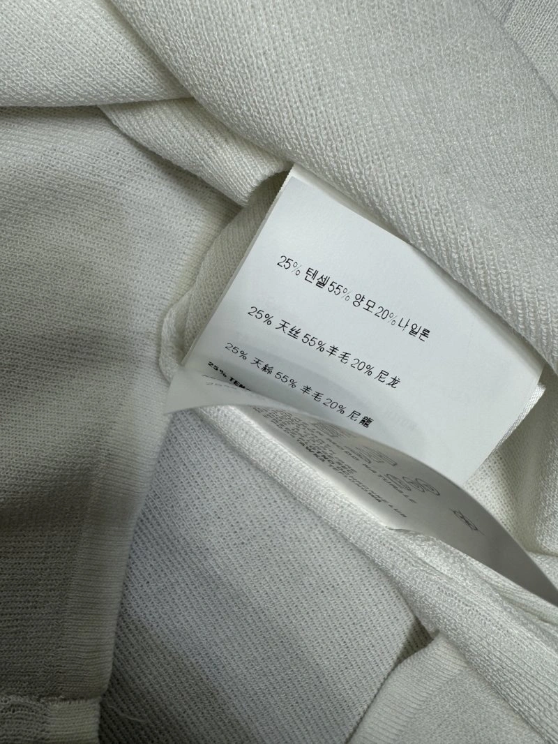 Miu Miu T-Shirts GoAnywhere 151083