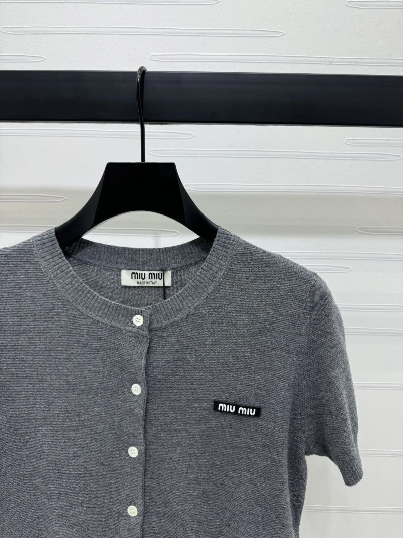 Miu Miu T-Shirts Stylish 151037