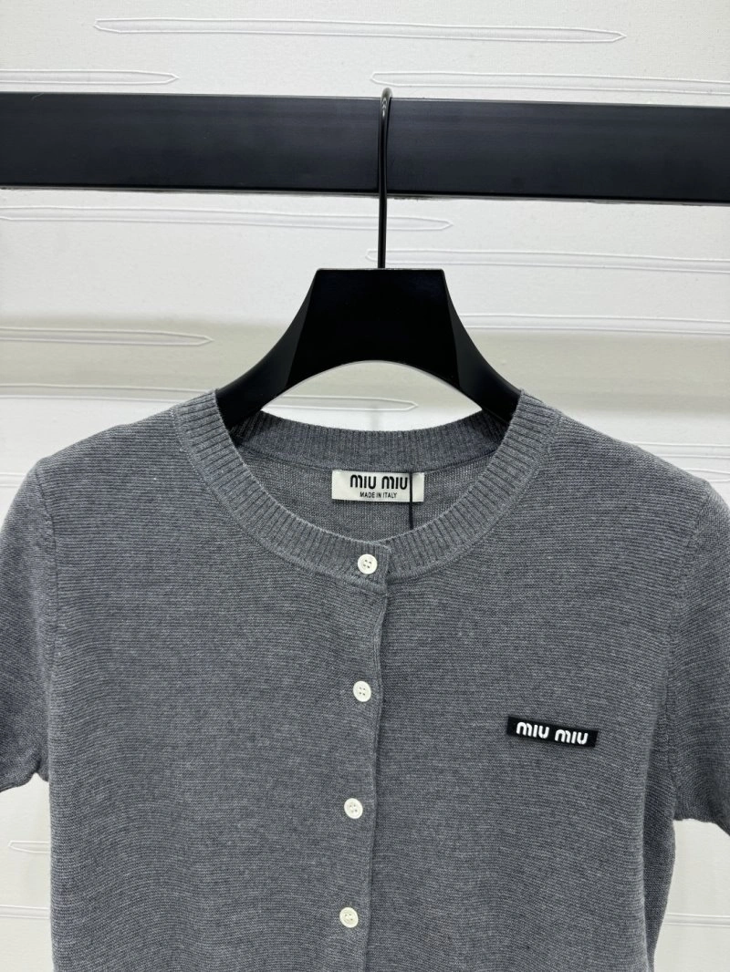 Miu Miu T-Shirts Stylish 151037