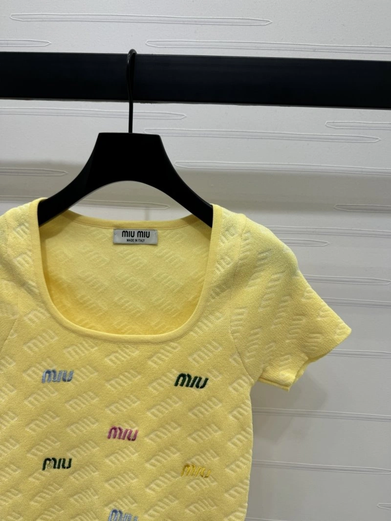 Miu Miu T-Shirts Casual 156228