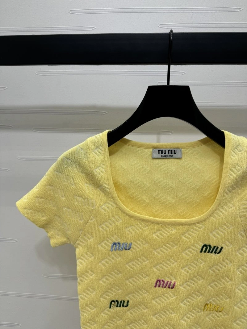 Miu Miu T-Shirts Casual 156228