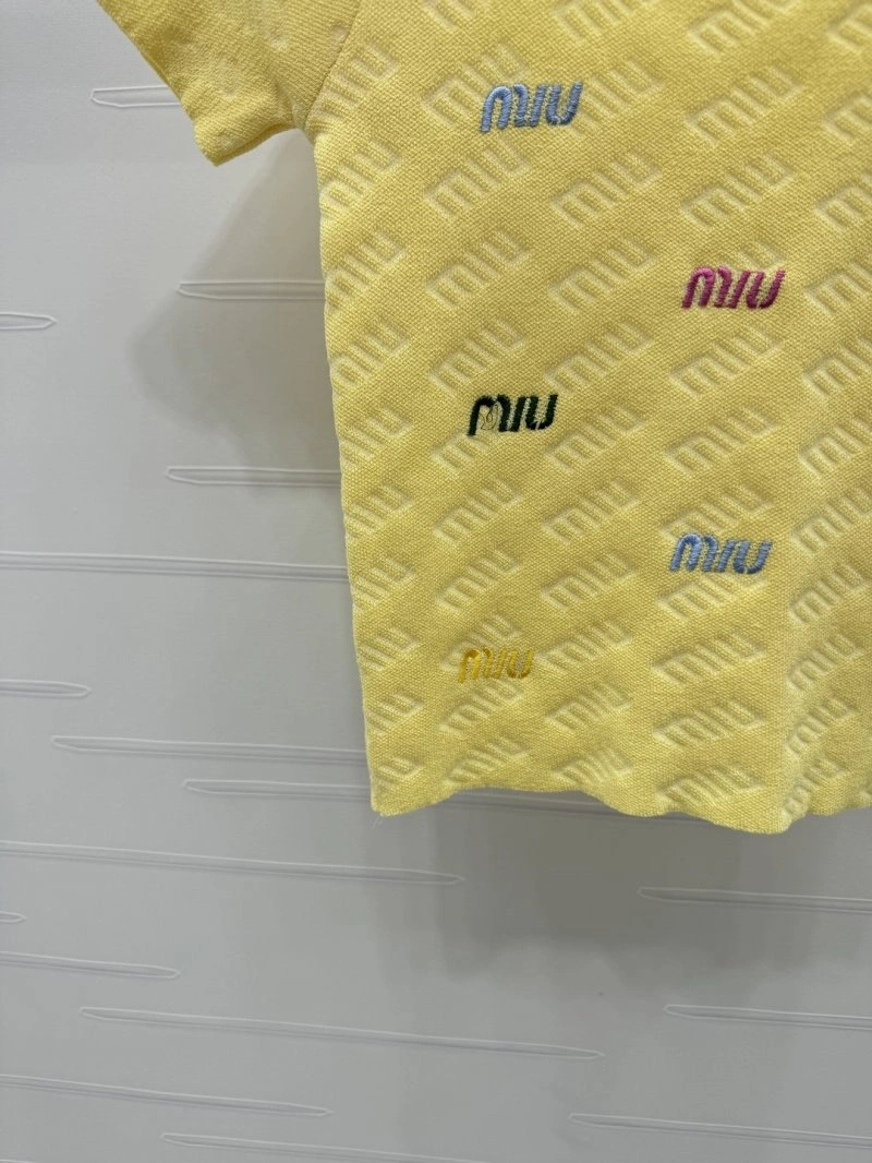 Miu Miu T-Shirts Casual 156228
