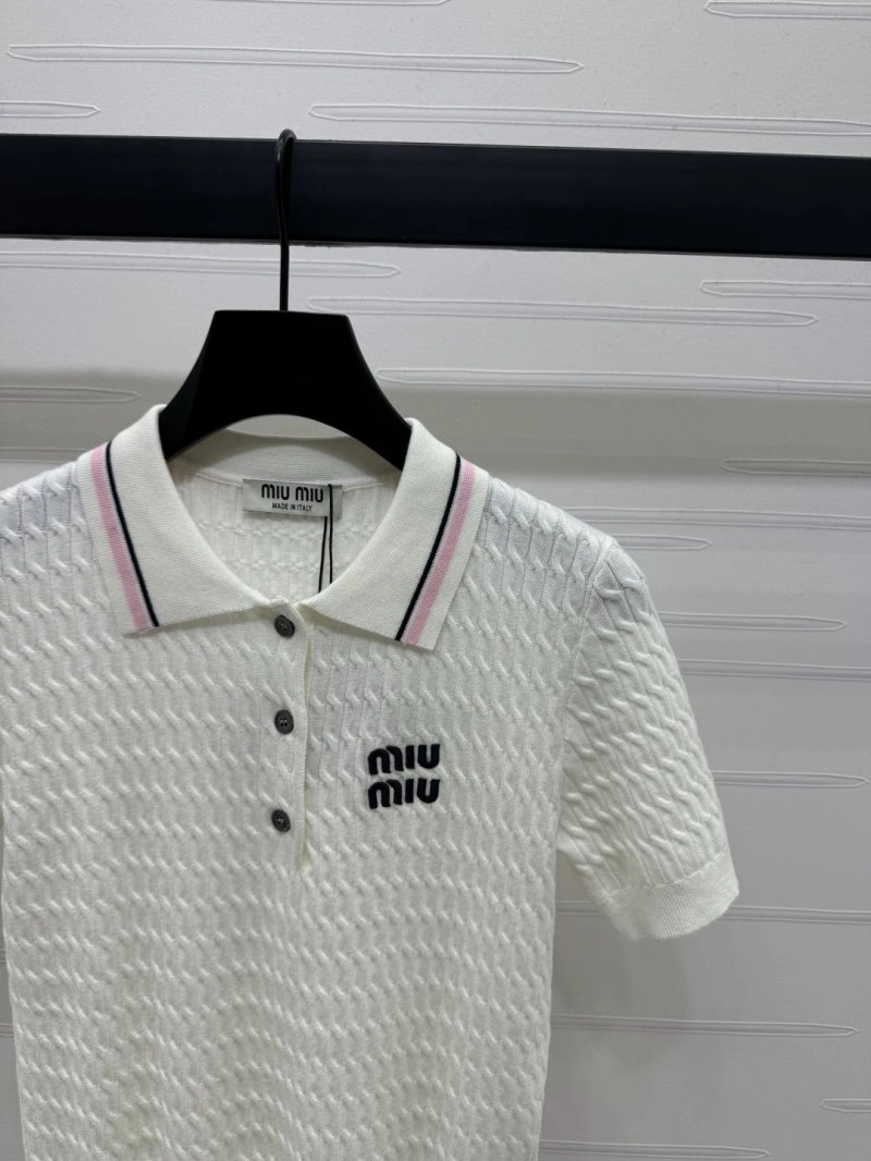 Miu Miu T-Shirts Sophisticated 156218