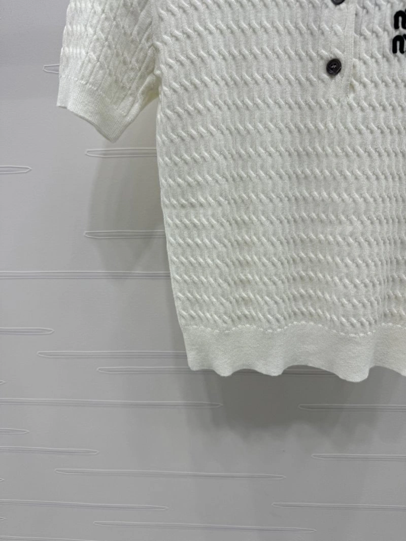 Miu Miu T-Shirts Sophisticated 156218