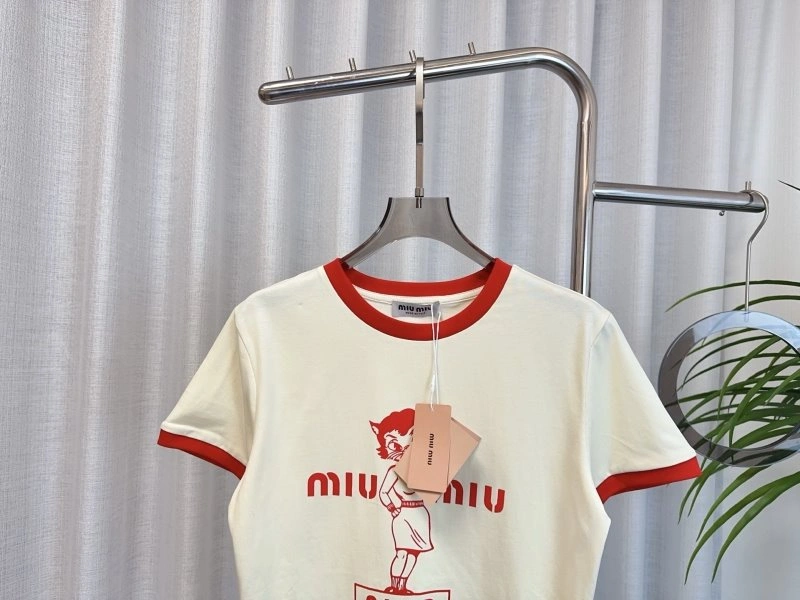 Miu Miu T-Shirts Sleek 156203
