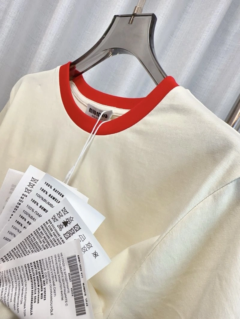 Miu Miu T-Shirts Sleek 156203