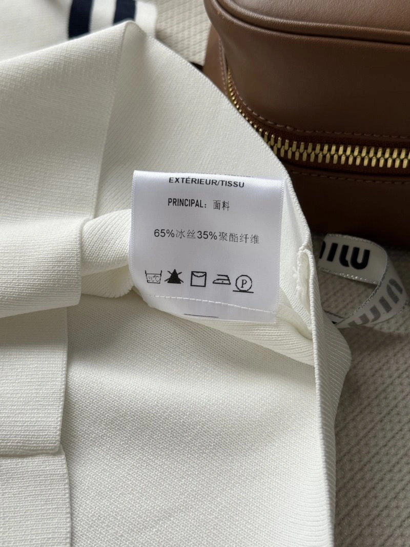 Miu Miu T-Shirts Premium 156190