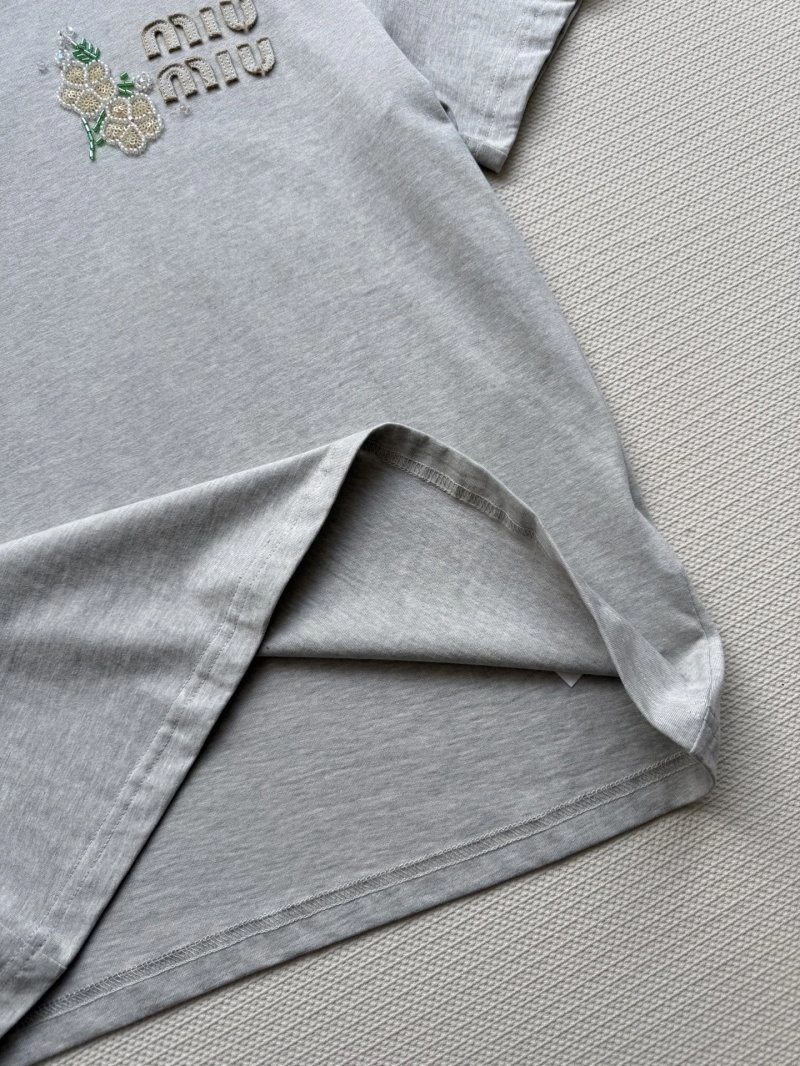 Flexible Miu Miu T-Shirts 156182