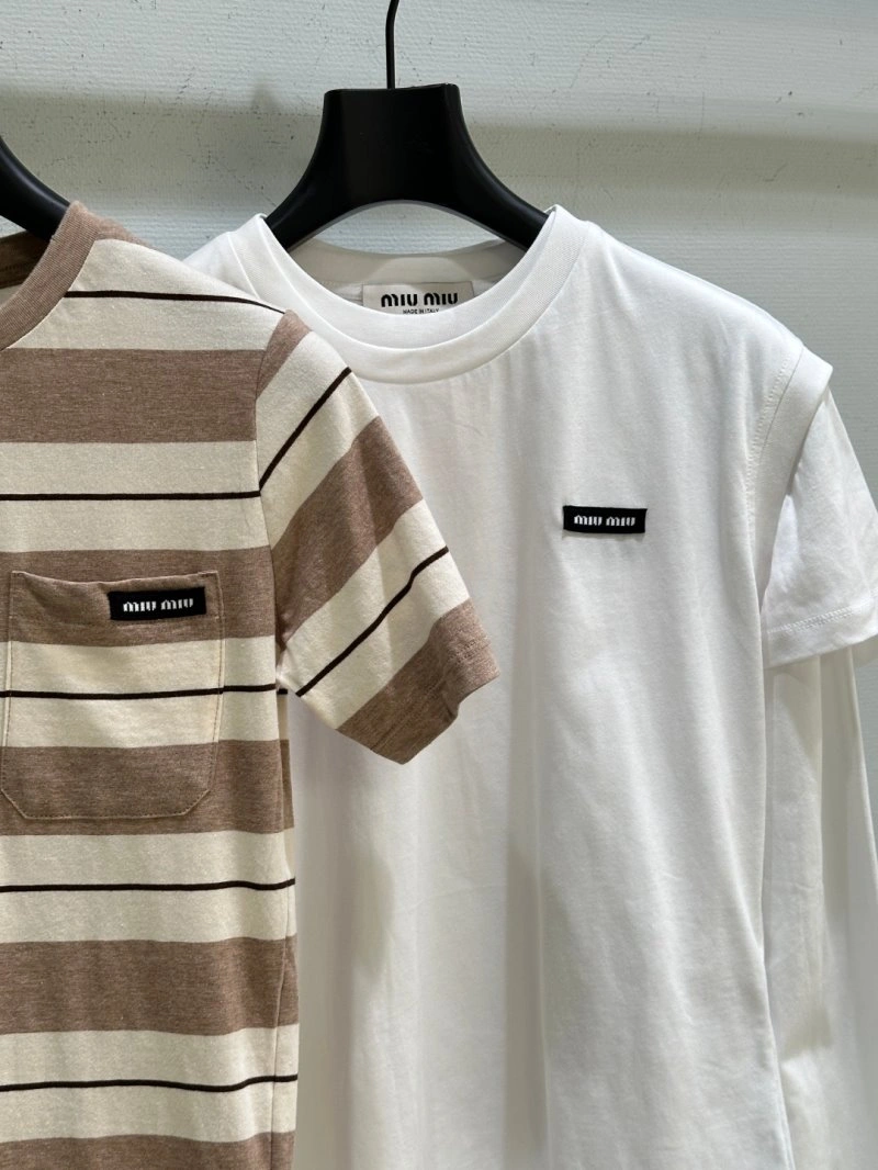 Miu Miu T-Shirts Stylish 156173
