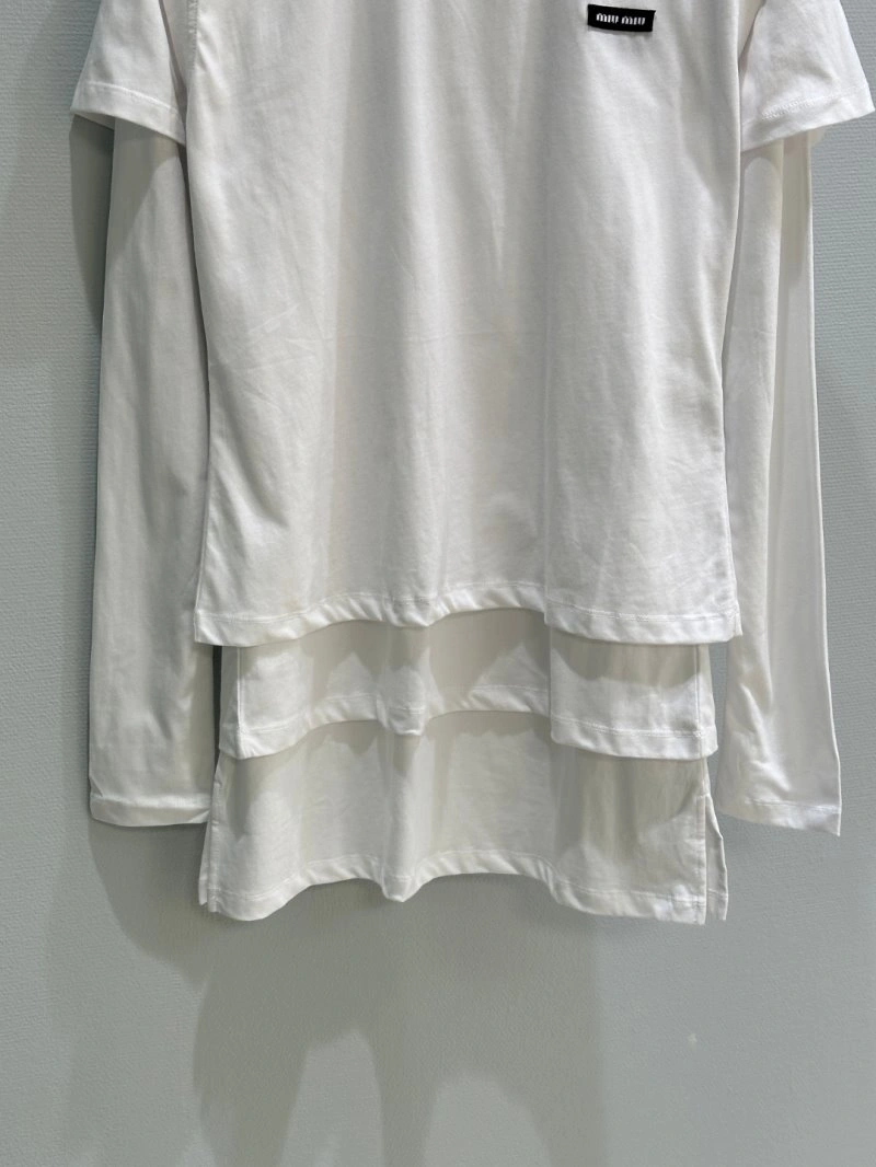 Miu Miu T-Shirts Sleek 156131