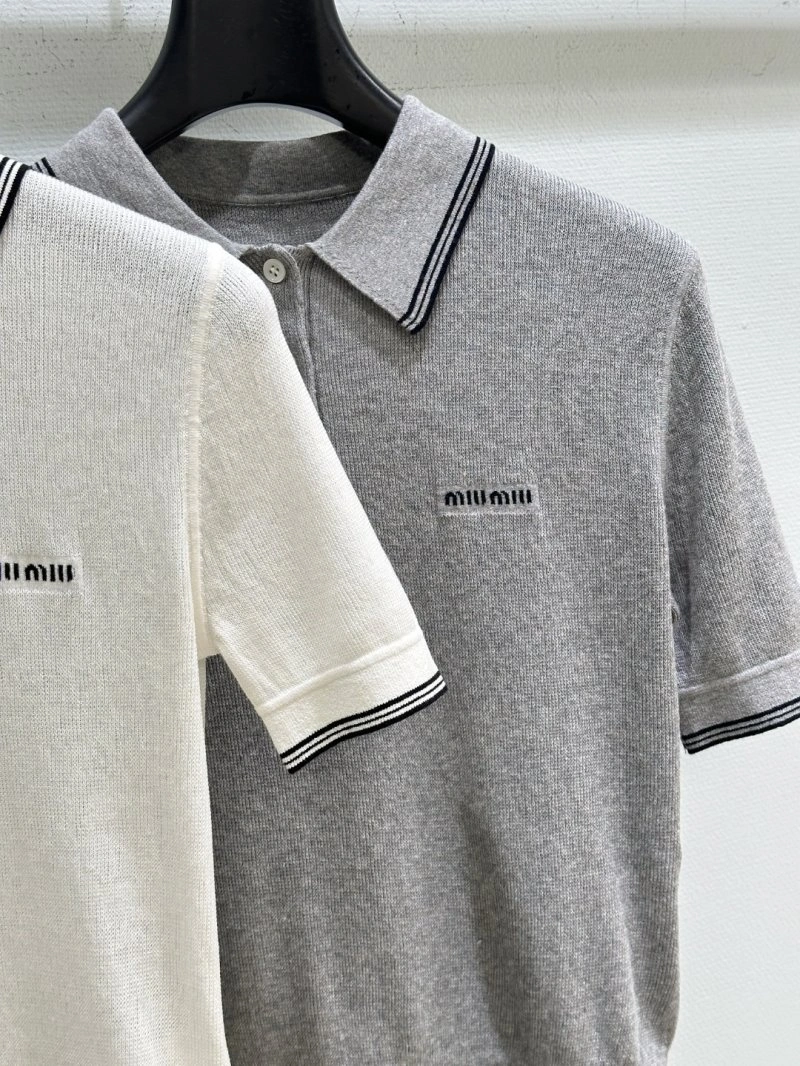 Miu Miu T-Shirts Sophisticated 156144