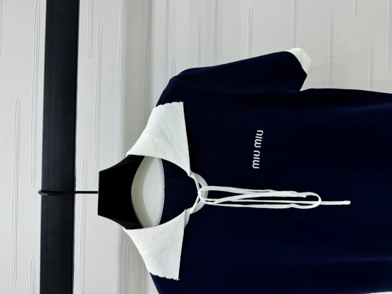 Miu Miu T-Shirts Resilient 156129