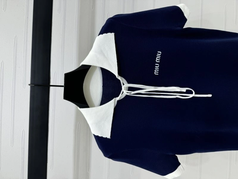 Miu Miu T-Shirts Resilient 156129