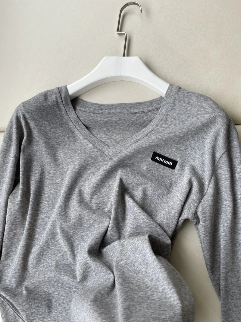 Miu Miu T-Shirts Minimalist 156147