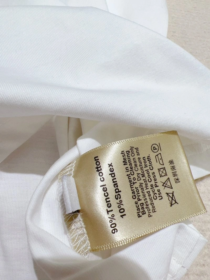 Miu Miu T-Shirts Elegant 156116