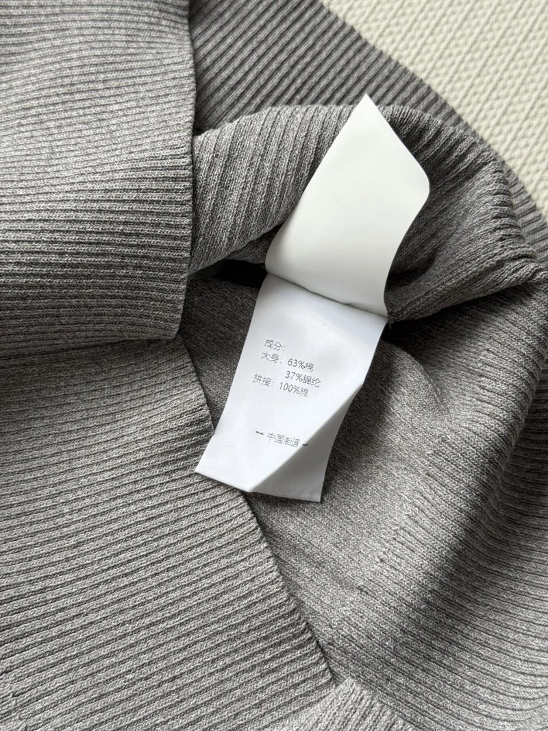 Miu Miu T-Shirts Versatile 156097