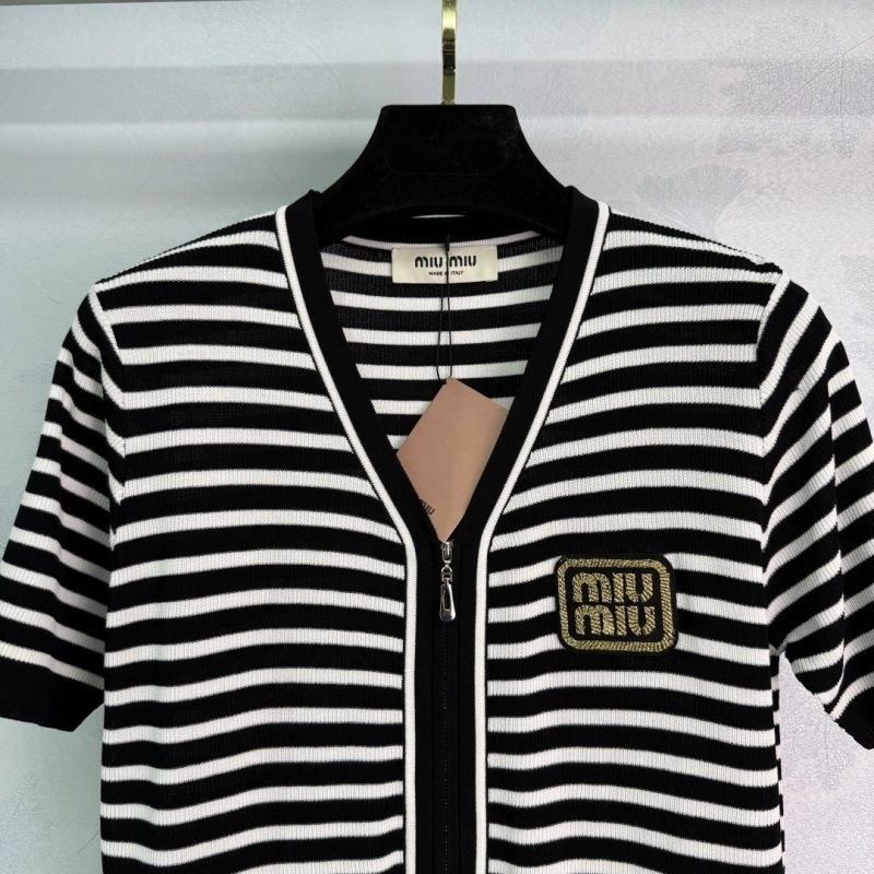 Miu Miu T-Shirts Breathable 156092