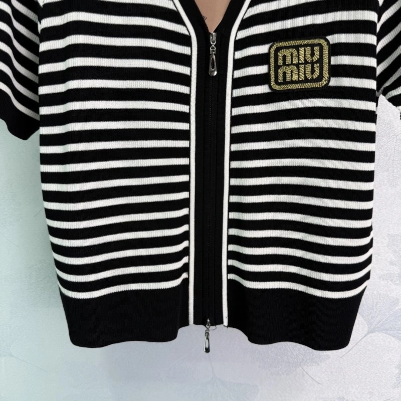 Miu Miu T-Shirts Breathable 156092