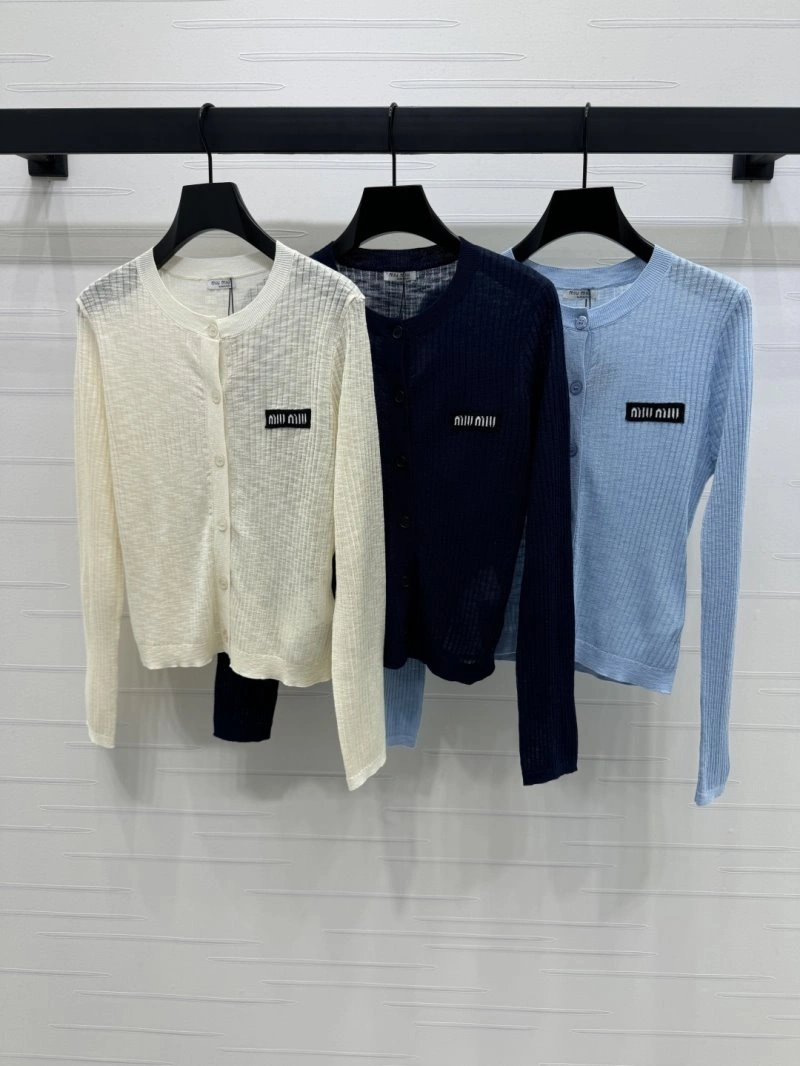 Miu Miu T-Shirts Durable 156148