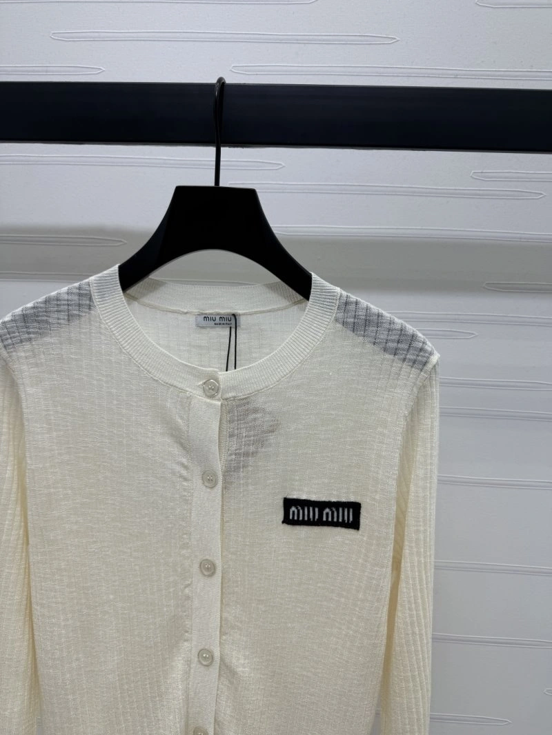Miu Miu T-Shirts Durable 156148