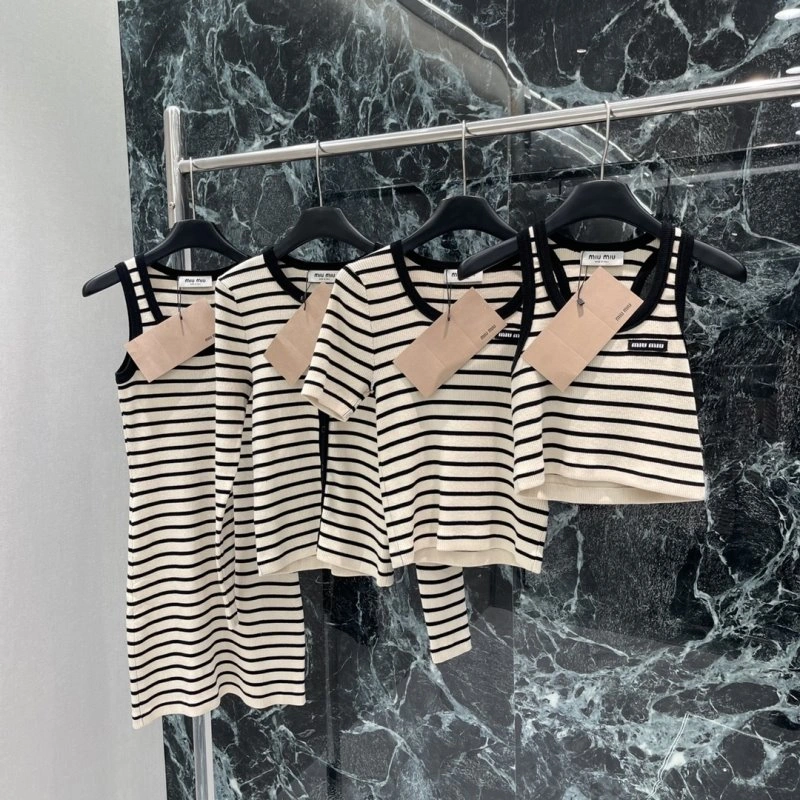 Miu Miu T-Shirts Supportive 156070