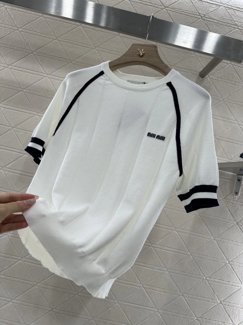 Flexible Miu Miu T-Shirts 156060