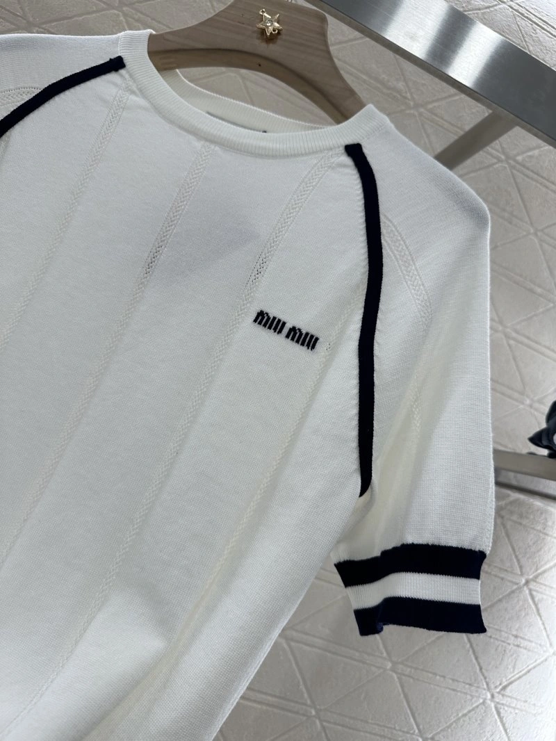 Flexible Miu Miu T-Shirts 156060