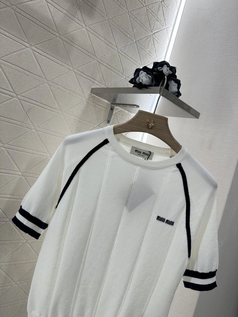 Flexible Miu Miu T-Shirts 156060