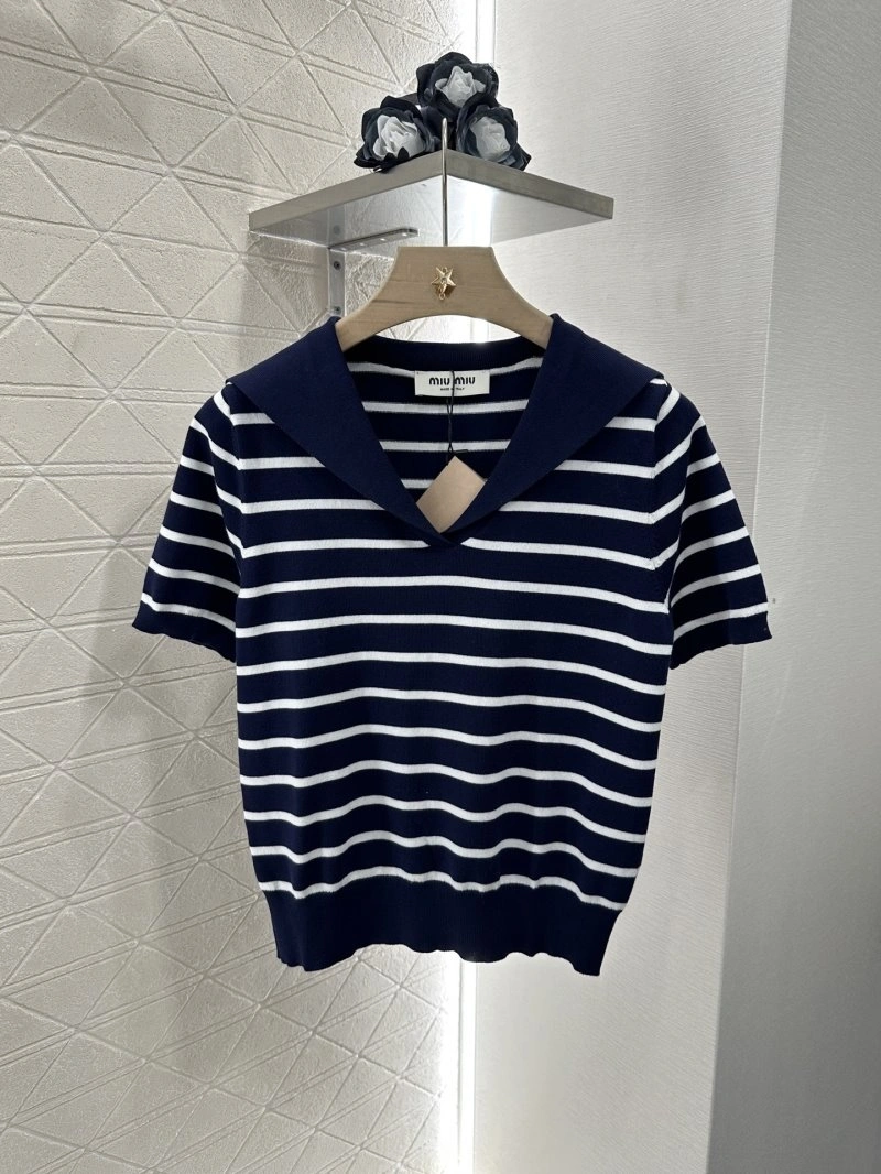 Miu Miu T-Shirts ModernLook 156055