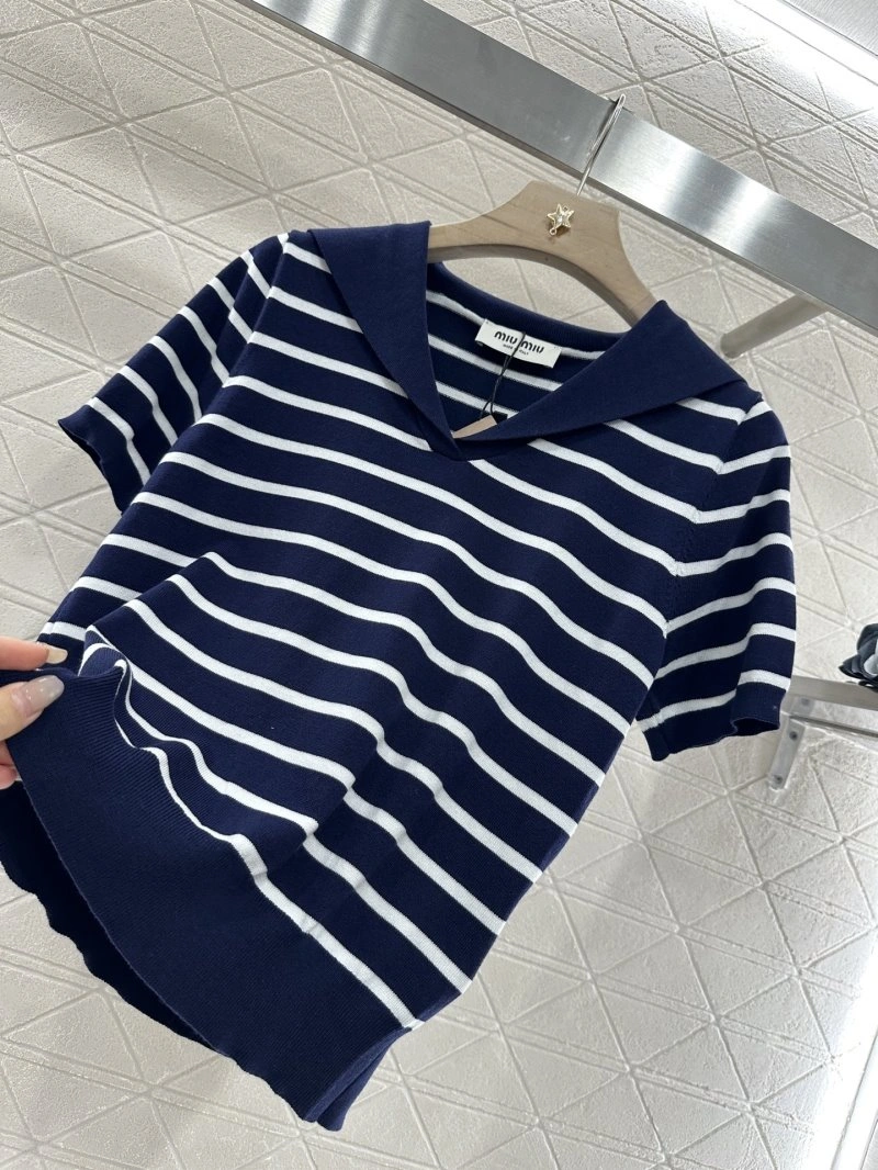 Miu Miu T-Shirts ModernLook 156055