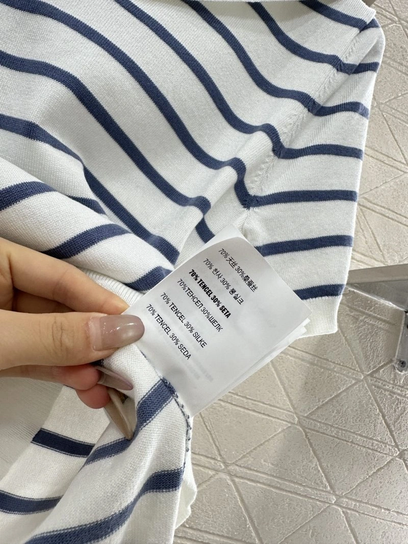 Miu Miu T-Shirts Durable 156054