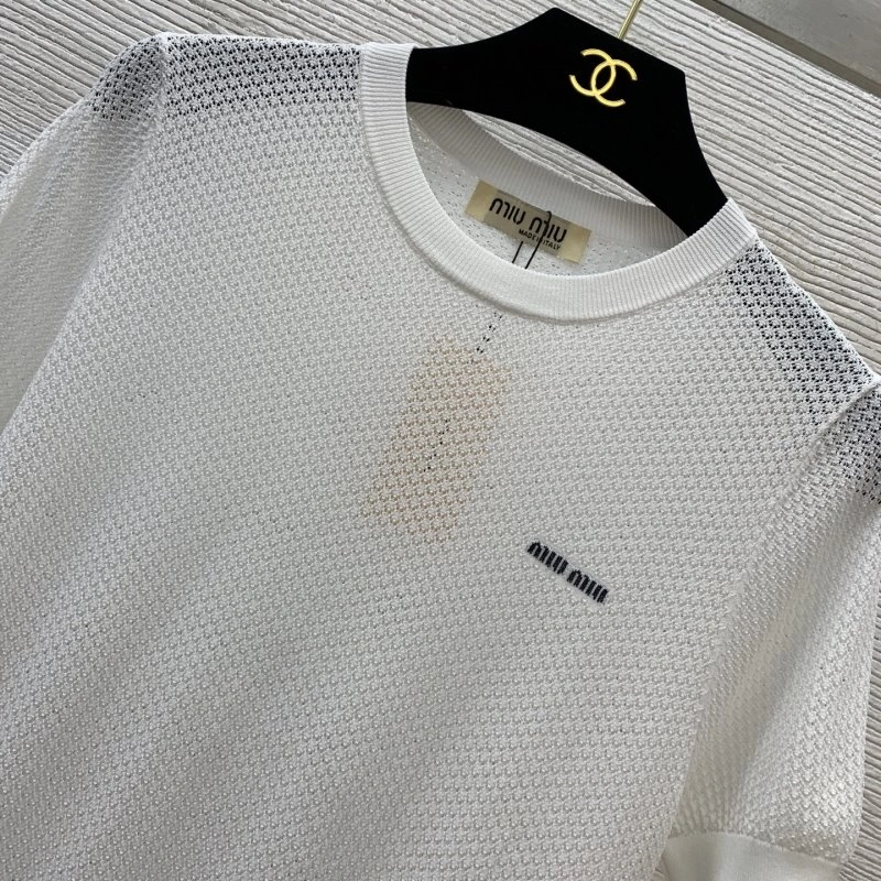 Miu Miu T-Shirts Lightweight 148626