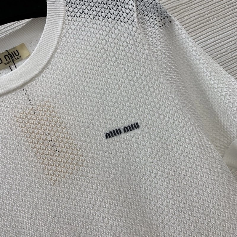 Miu Miu T-Shirts Lightweight 148626