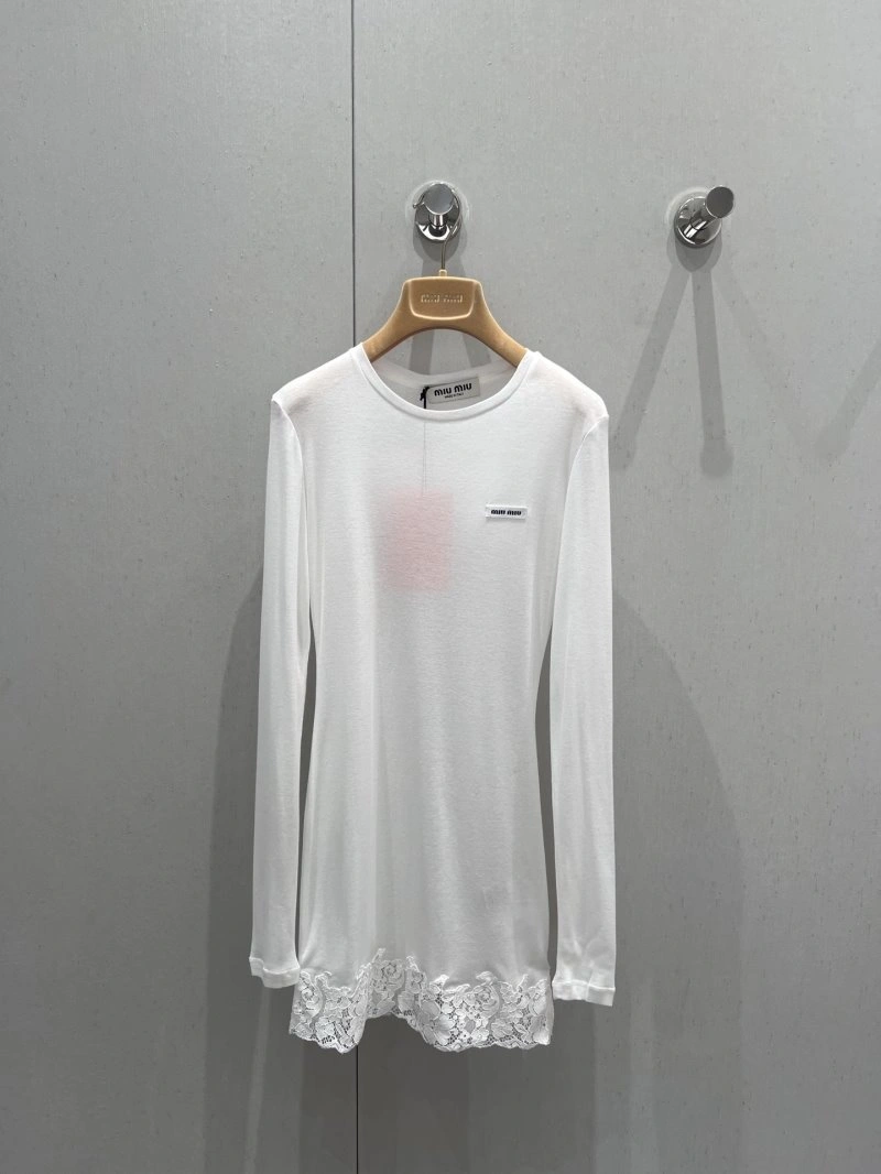 Miu Miu T-Shirts Lightweight 148594