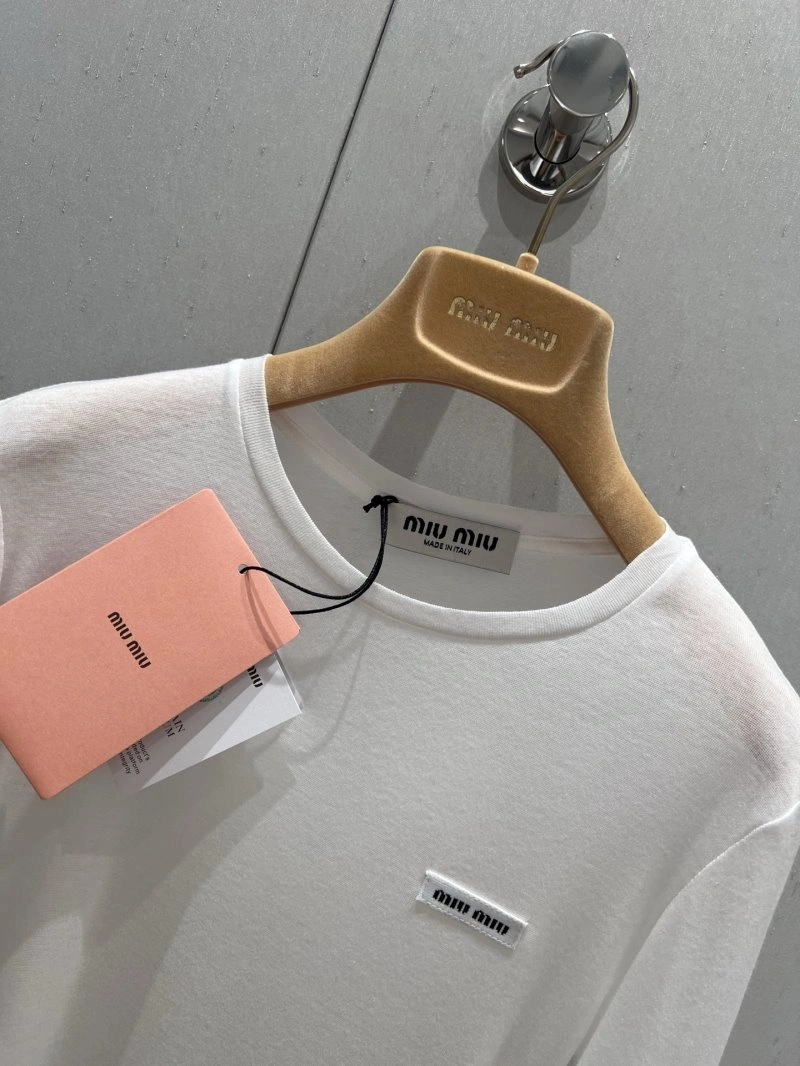 Miu Miu T-Shirts Lightweight 148594