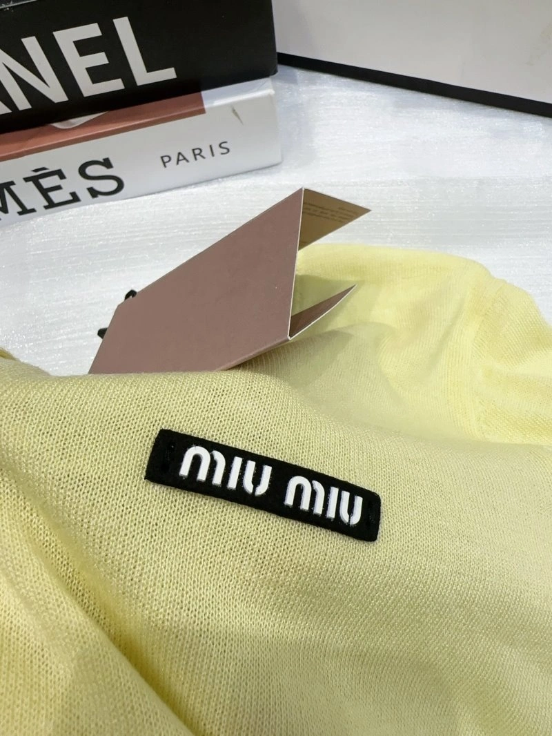 Miu Miu T-Shirts Reliable 148599