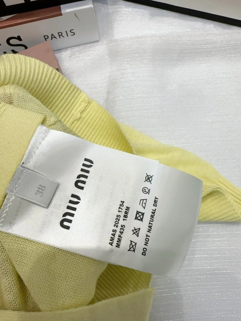 Miu Miu T-Shirts Reliable 148599