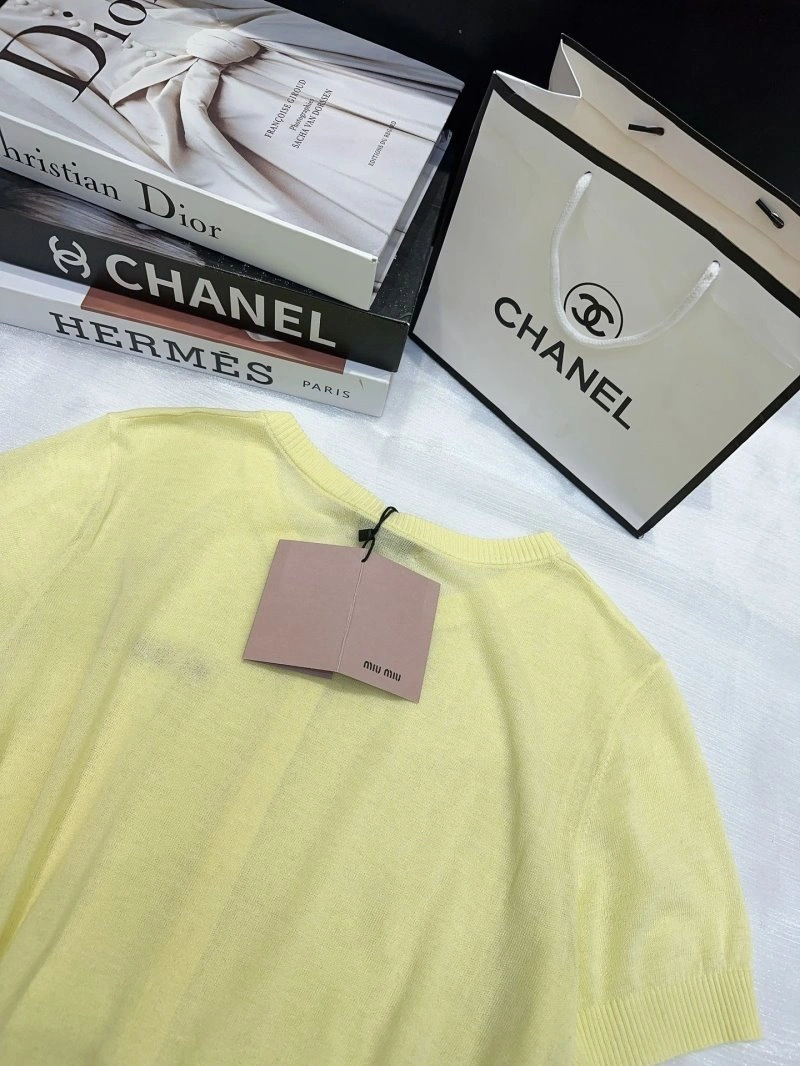 Miu Miu T-Shirts Reliable 148599